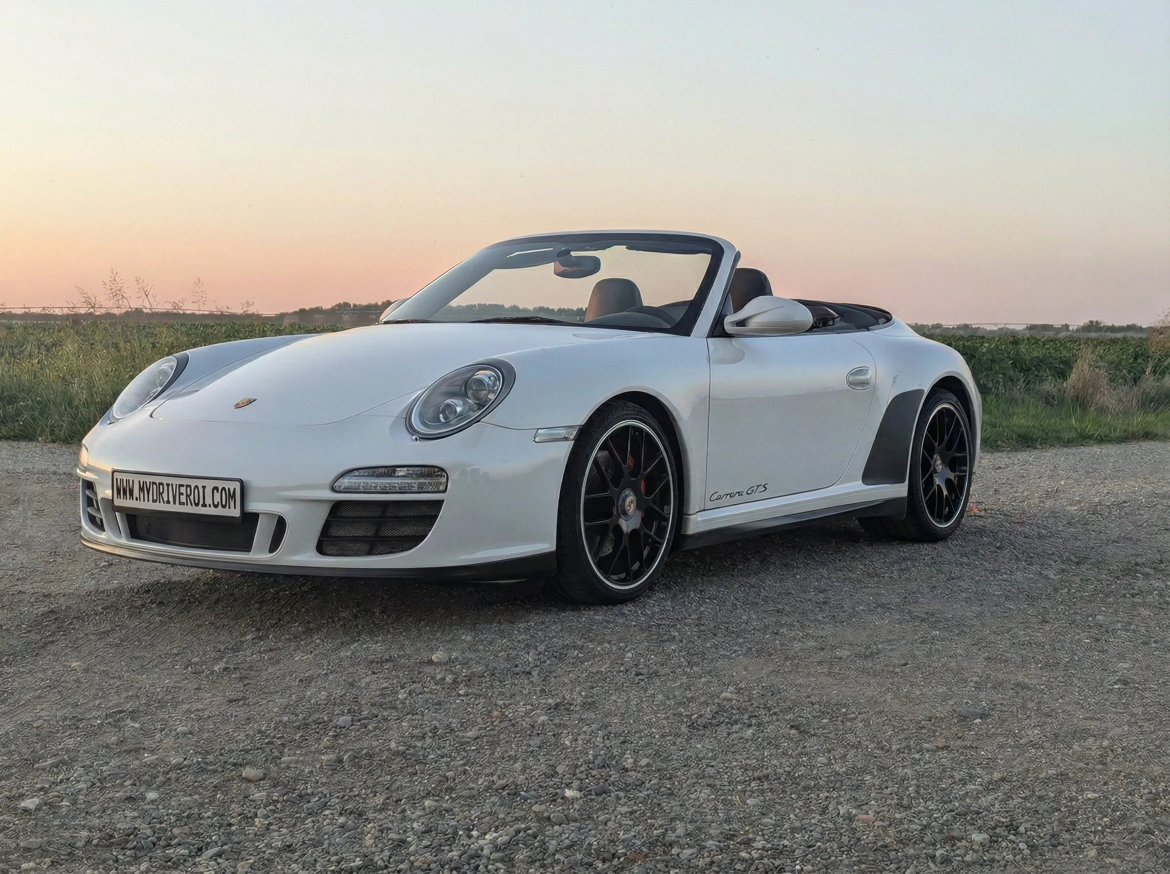 Front view of the Porsche 911 997 Carrera GTS