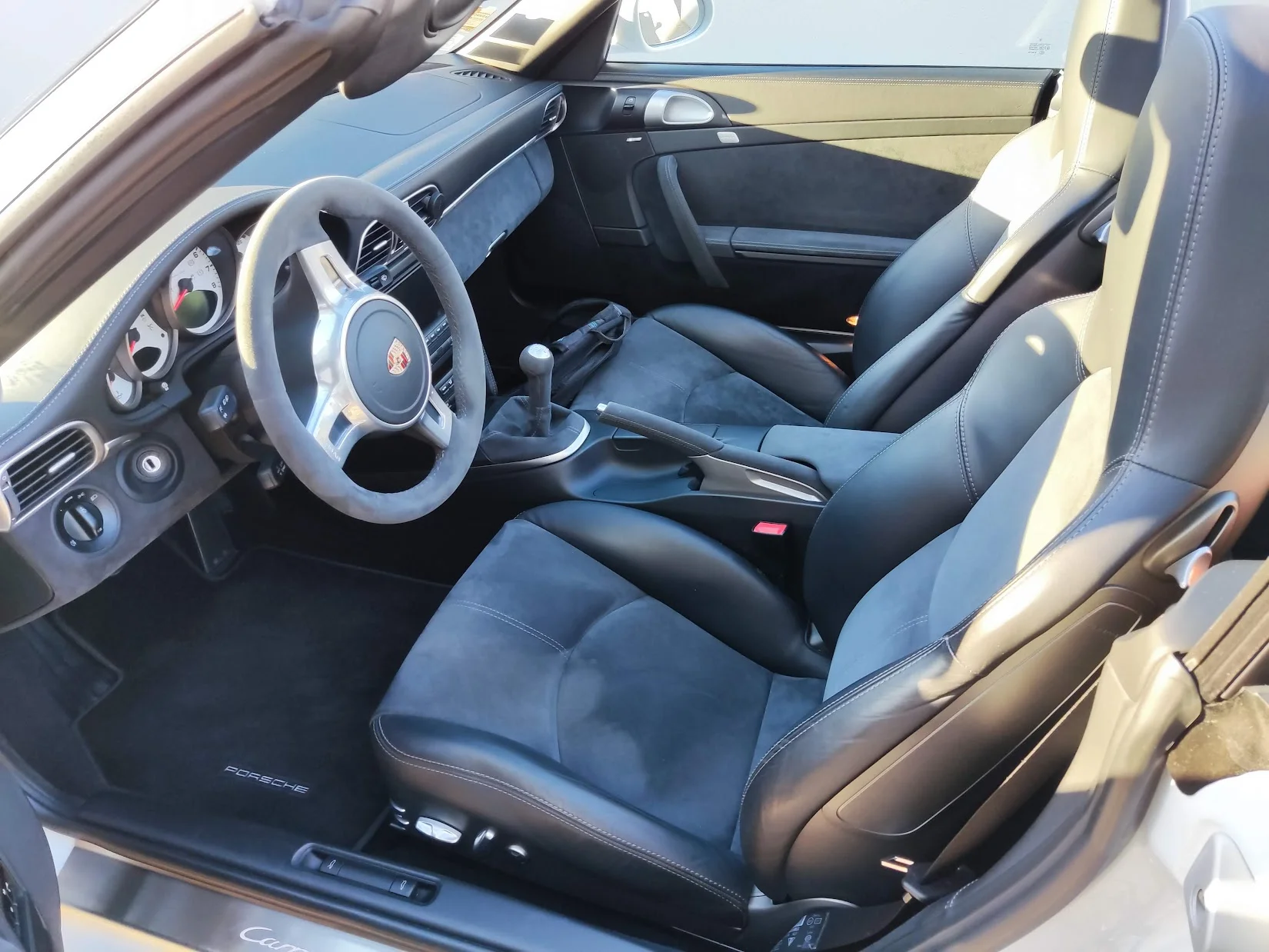 Alcantara interior of the 997 GTS
