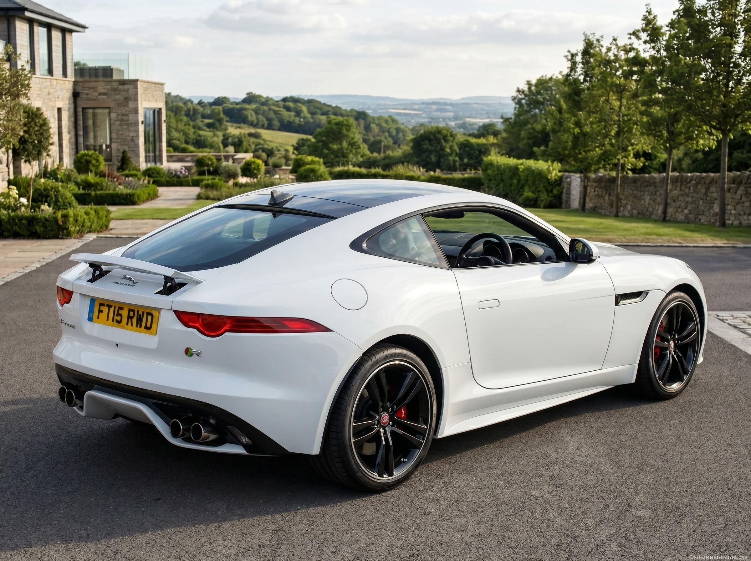 Jaguar F-Type V8 S & R (RWD): The Ultimate Untamed Felines