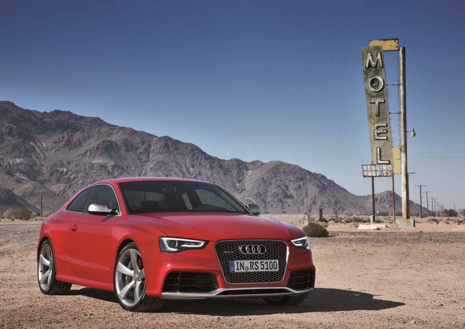 Audi RS5 V8 - A Racing Engine in premium sports coupé