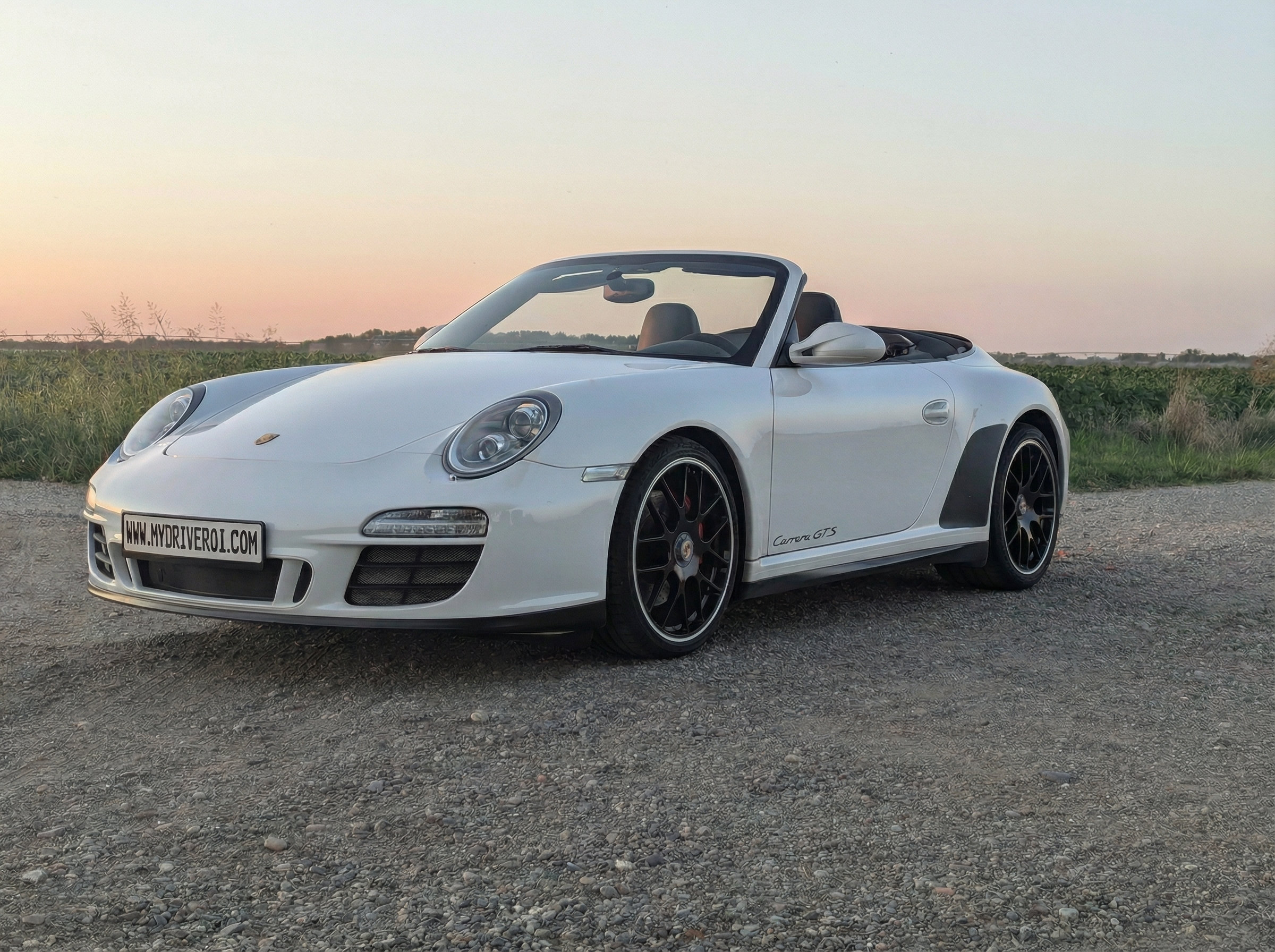 Front view of the Porsche 911 997 Carrera GTS
