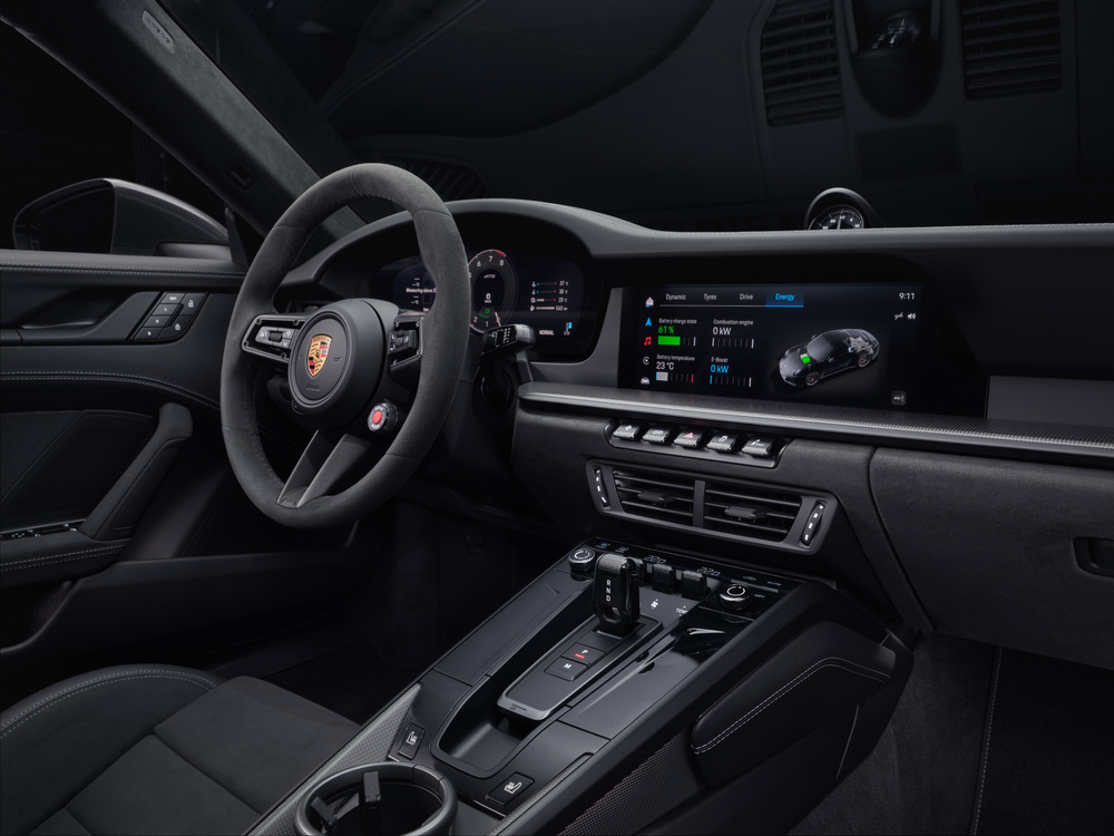 Consola central de un Porsche moderno equipado con transmisión automática