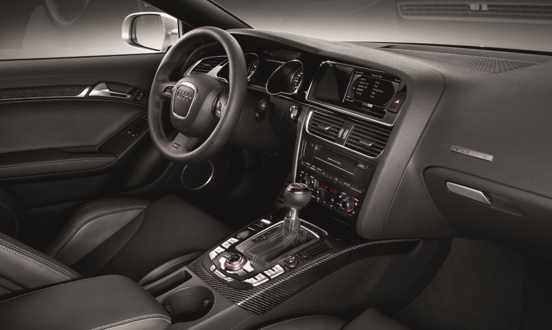 Premium interior of the Audi RS5 V8 featuring high quality materials