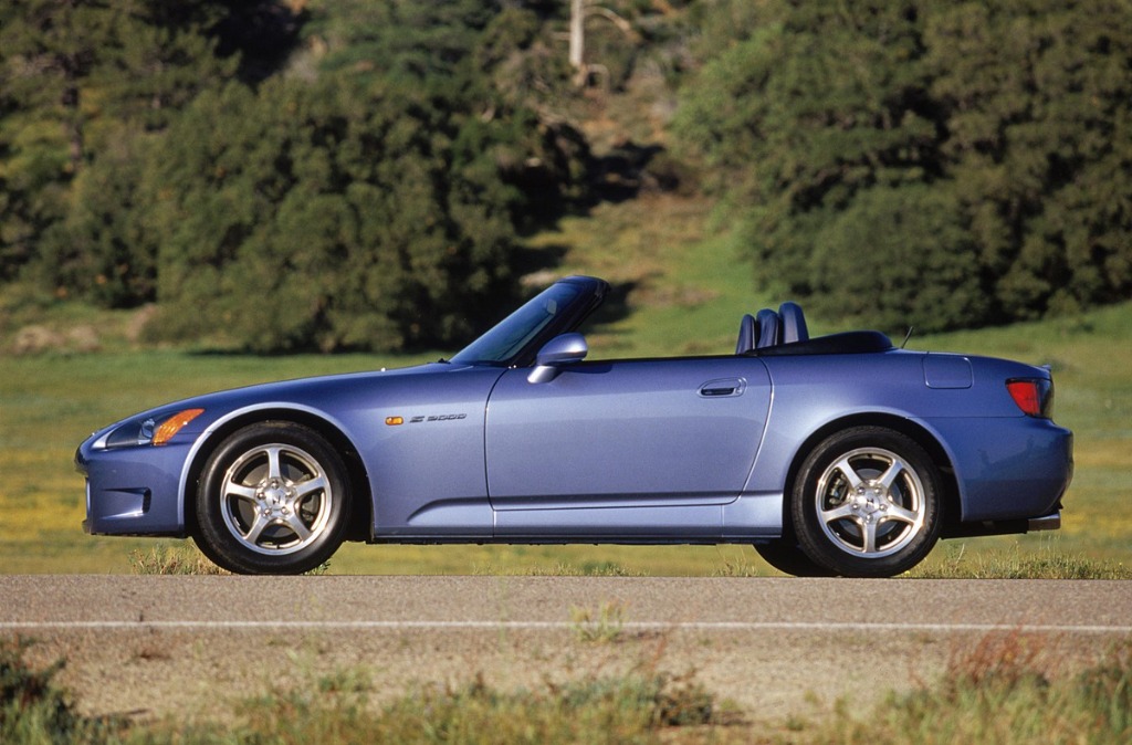 Profile of the Honda S2000 in motion