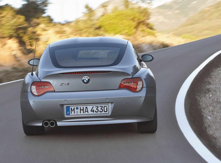 Rear view of the BMW Z4 Coupe 3.0 Si showcasing its distinctive hatchback design