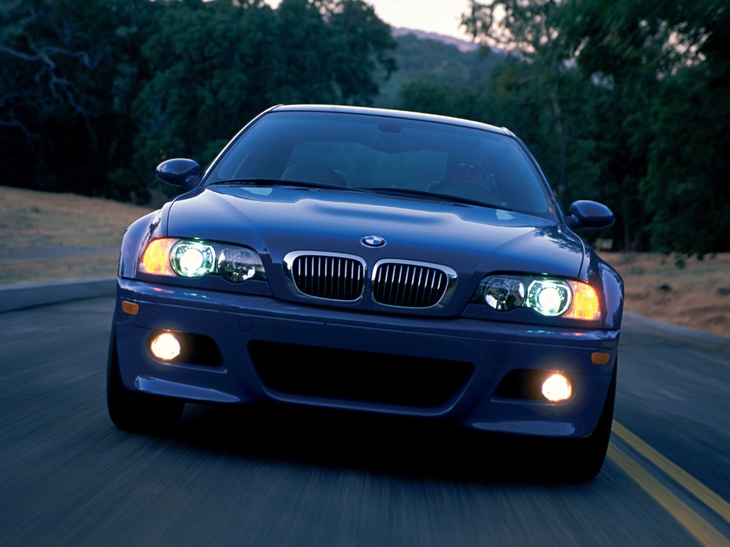 BMW M3 E46 Coupé front view on road at dusk